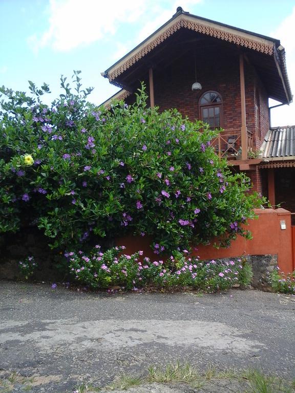 Primrose Inn แคนดี้ ภายนอก รูปภาพ